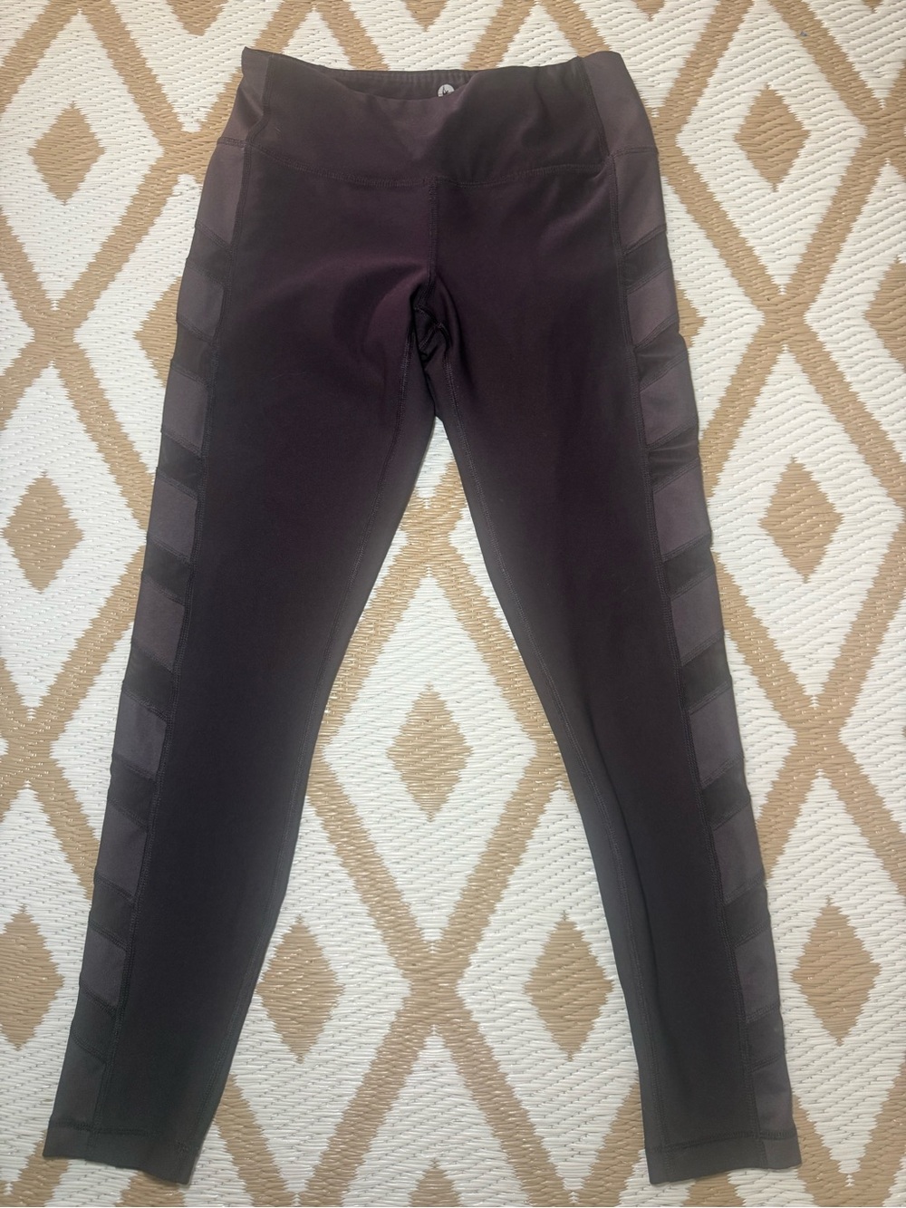 90 Degree By Reflex burgundy Leggings with Textured Side Panels